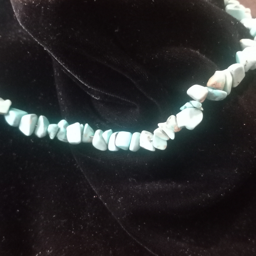 Turquoise Chips Necklace 16 "